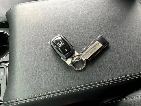 Certified 2025 Honda Pilot EX-L image 36