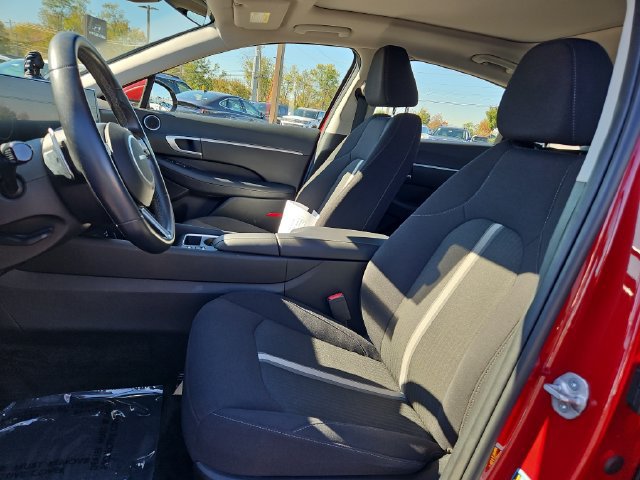 Certified 2024 Hyundai Sonata SEL w/ Convenience Package FWD image 16