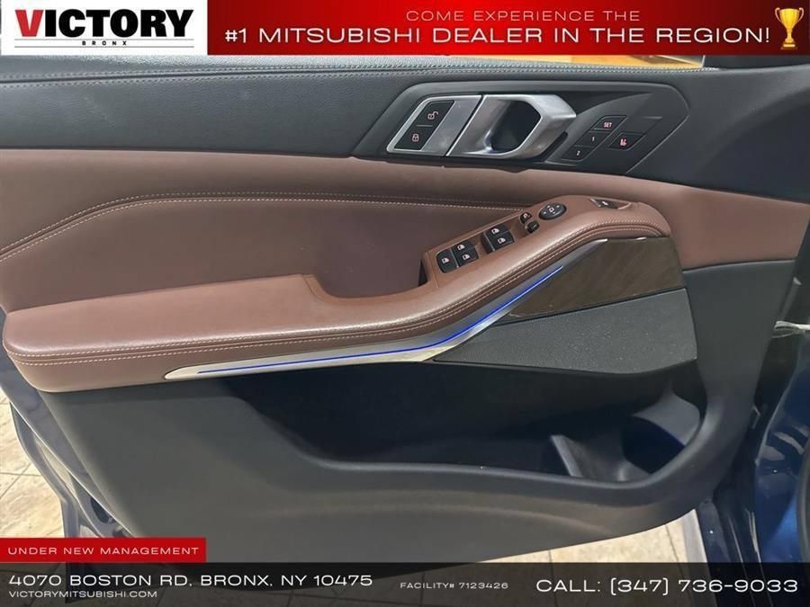 Used 2020 BMW X5 M50i AWD/4WD image 37