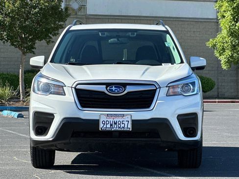 Used 2020 Subaru Forester Premium image 10