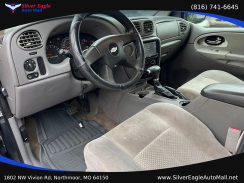 Used 2007 Chevrolet TrailBlazer LS w/ LS Preferred Equipment Group RWD image 4