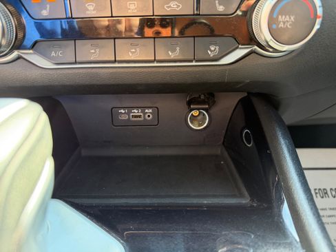 Used 2022 Nissan Altima 2.5 SV w/ SV Premium Package image 18