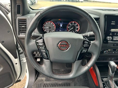 Used 2024 Nissan Frontier PRO-4X w/ Off-Road Protection Package AWD/4WD image 18