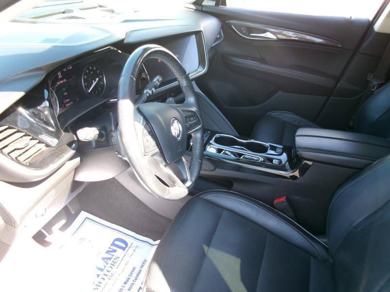 Used 2021 Buick Envision Essence w/ Sport Touring Package FWD image 3