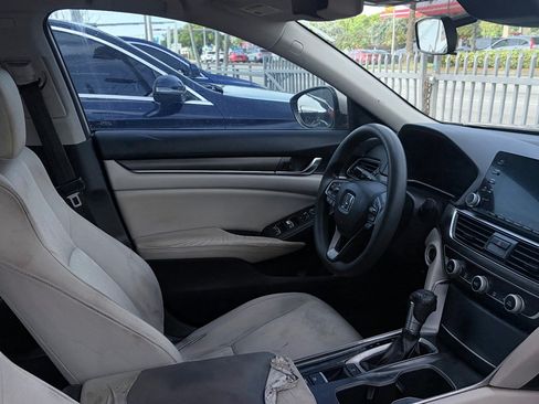 Used 2018 Honda Accord LX image 5