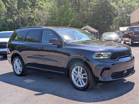 Used 2024 Dodge Durango GT image 11