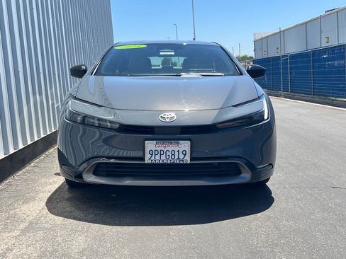 Used 2024 Toyota Prius XLE FWD image 2