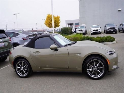 Used 2023 MAZDA MX-5 Miata Grand Touring image 4