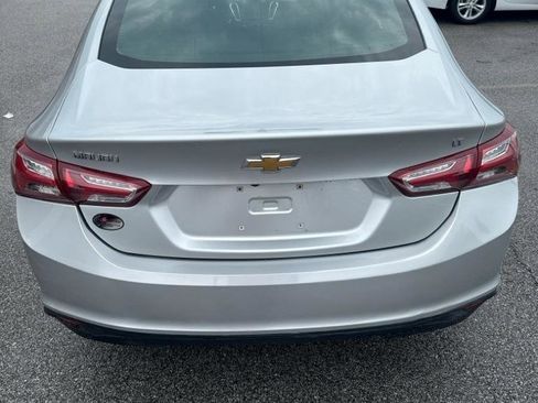 Used 2021 Chevrolet Malibu LT FWD image 3