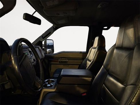 Used 2009 Ford F250 Lariat image 9