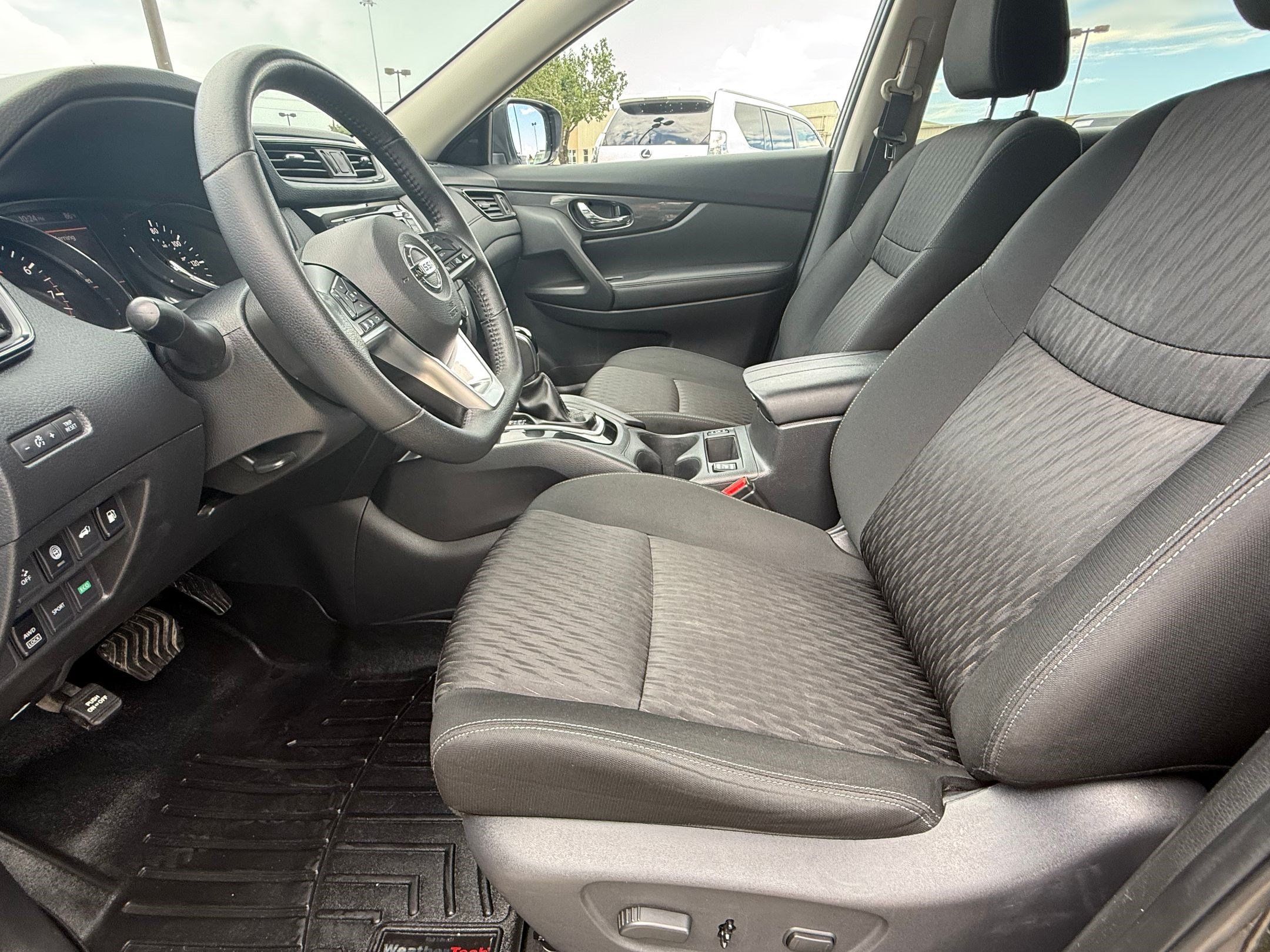 Used 2019 Nissan Rogue SV AWD/4WD image 4