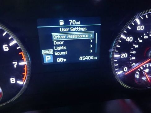 Used 2020 Kia Telluride LX FWD image 29
