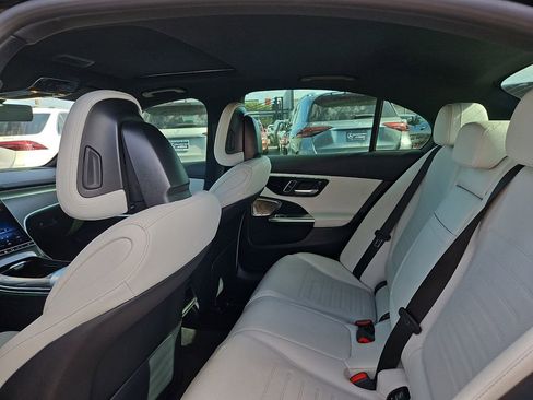 Used 2022 Mercedes-Benz C 300 Sedan image 16