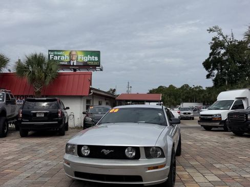 Used 2006 Ford Mustang GT RWD image 14