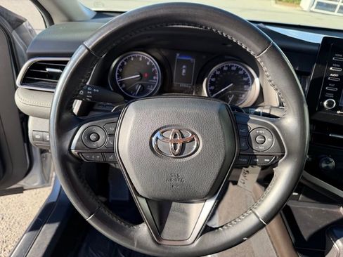Used 2022 Toyota Camry SE image 20