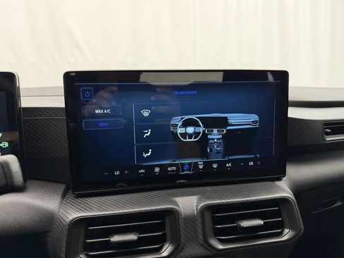 Used 2025 Ford Mustang GT RWD image 32
