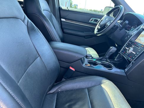 Used 2017 Ford Explorer Limited AWD/4WD image 12