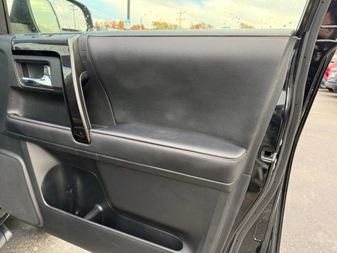Used 2021 Toyota 4Runner TRD Off-Road Premium image 28