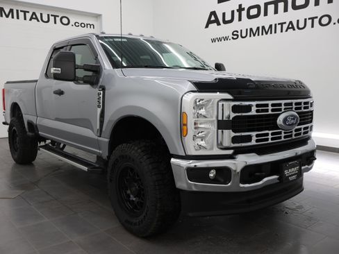 Used 2024 Ford F250 XLT w/ FX4 Off-Road Package AWD/4WD image 2