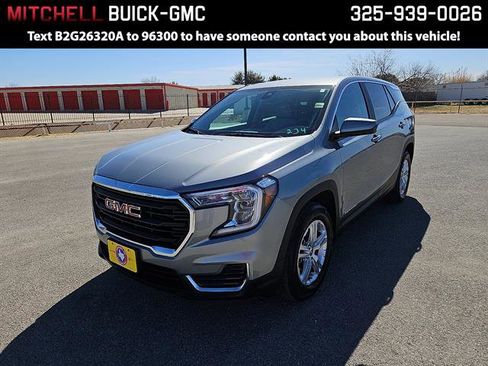 Used 2024 GMC Terrain SLE image 1