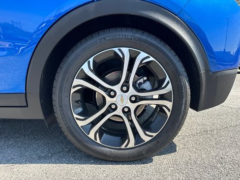 Used 2020 Chevrolet Bolt Premier w/ Infotainment Package image 19