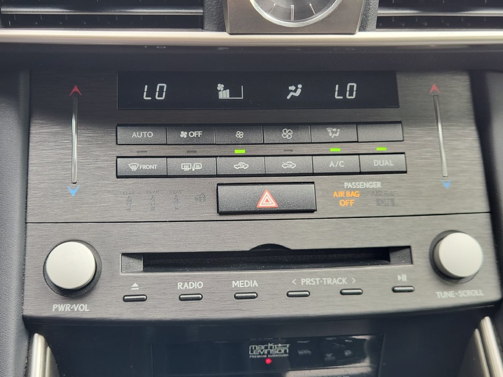 Used 2019 Lexus IS 350 F Sport w/ F Sport Package RWD image 19