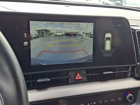 Used 2023 Kia Sportage EX image 17