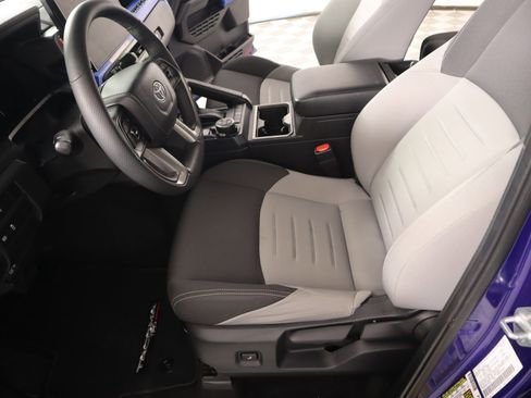 Used 2025 Toyota Tacoma TRD Off-Road image 11