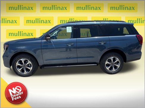 New 2027 Ford Expedition Active RWD image 2