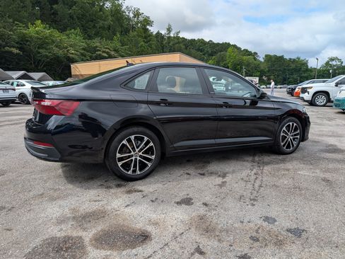 Used 2025 Volkswagen Jetta Sport FWD image 8