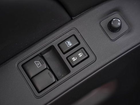 Used 2023 Nissan Frontier SV w/ Technology Package image 36