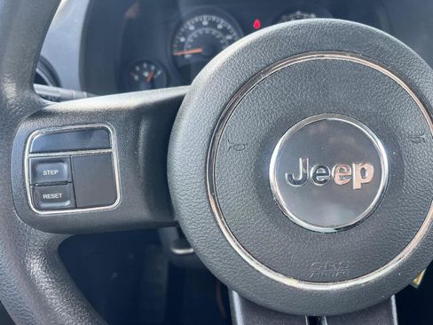 Used 2017 Jeep Patriot Sport w/ Power Value Group AWD/4WD image 24