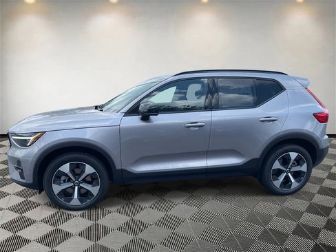New 2026 Volvo XC40 B5 Plus w/ Protection Package Premier image 5