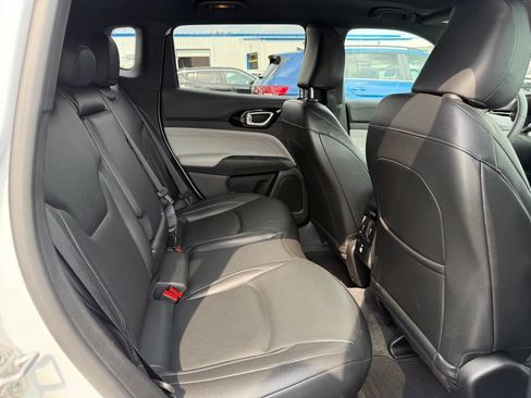 Used 2025 Jeep Compass Limited w/ Elite Group AWD/4WD image 12