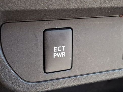 Used 2017 Toyota Tacoma SR5 w/ Tow Package AWD/4WD image 22
