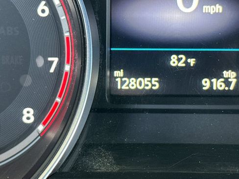 Used 2018 Volkswagen Atlas SE AWD/4WD image 23
