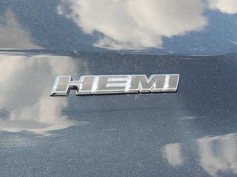 Used 2013 Dodge Challenger R/T RWD image 10