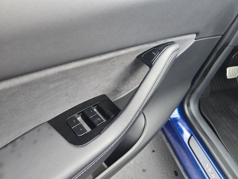 Used 2020 Tesla Model Y Performance image 17