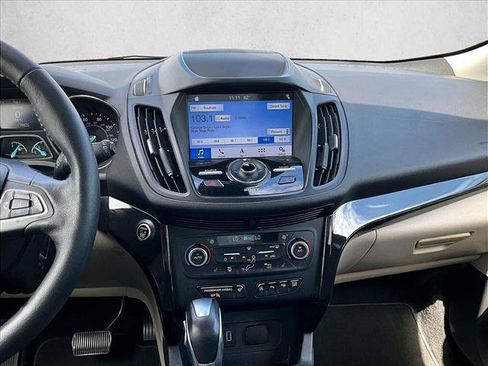 Used 2019 Ford Escape Titanium FWD image 8