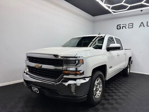 Used 2018 Chevrolet Silverado 1500 LT w/ Texas Edition image 3
