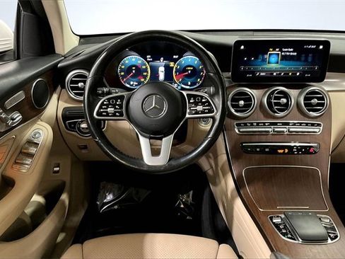 Used 2021 Mercedes-Benz GLC 300 4MATIC image 5