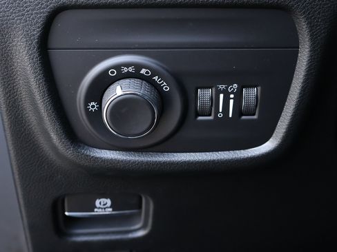 Used 2023 Jeep Grand Cherokee L Laredo AWD/4WD image 12