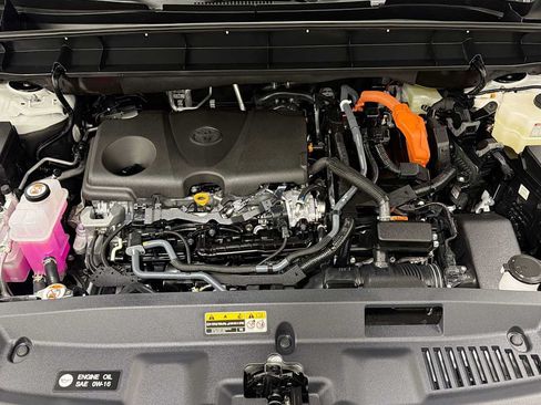 Certified 2026 Toyota Highlander XLE AWD/4WD image 32