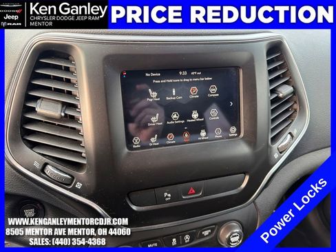 Used 2019 Jeep Cherokee Latitude Plus w/ Cold Weather Group image 15