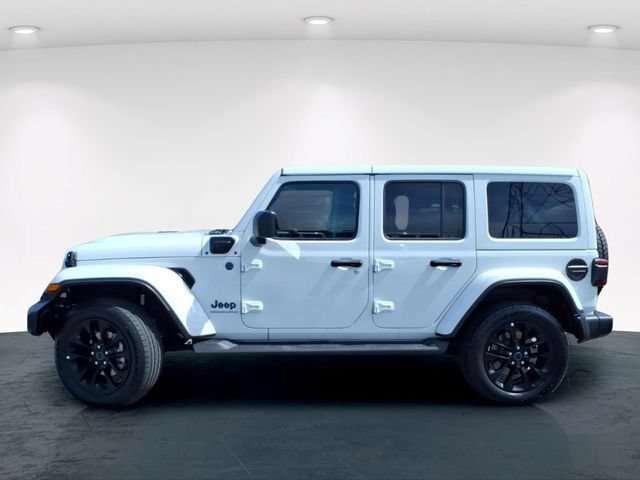 Used 2025 Jeep Wrangler Unlimited Sahara AWD/4WD image 14