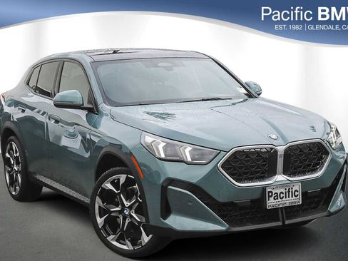 Used 2025 BMW X2 xDrive28i w/ Convenience Package image 1