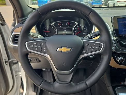 Used 2022 Chevrolet Equinox Premier FWD image 25