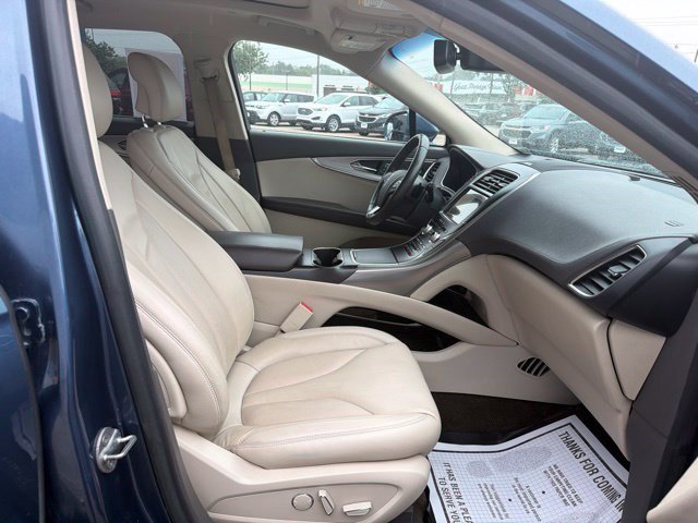 Used 2018 Lincoln MKX Select w/ Select Plus Package FWD image 23