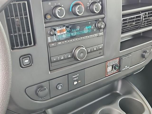 New 2026 Chevrolet Express 2500 Extended w/ Communications Package RWD image 17