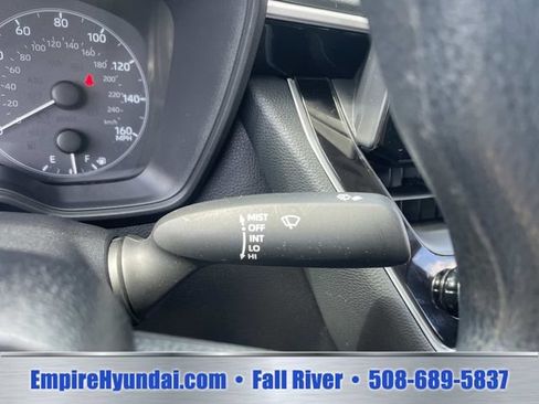 Used 2025 Toyota Corolla LE FWD image 29